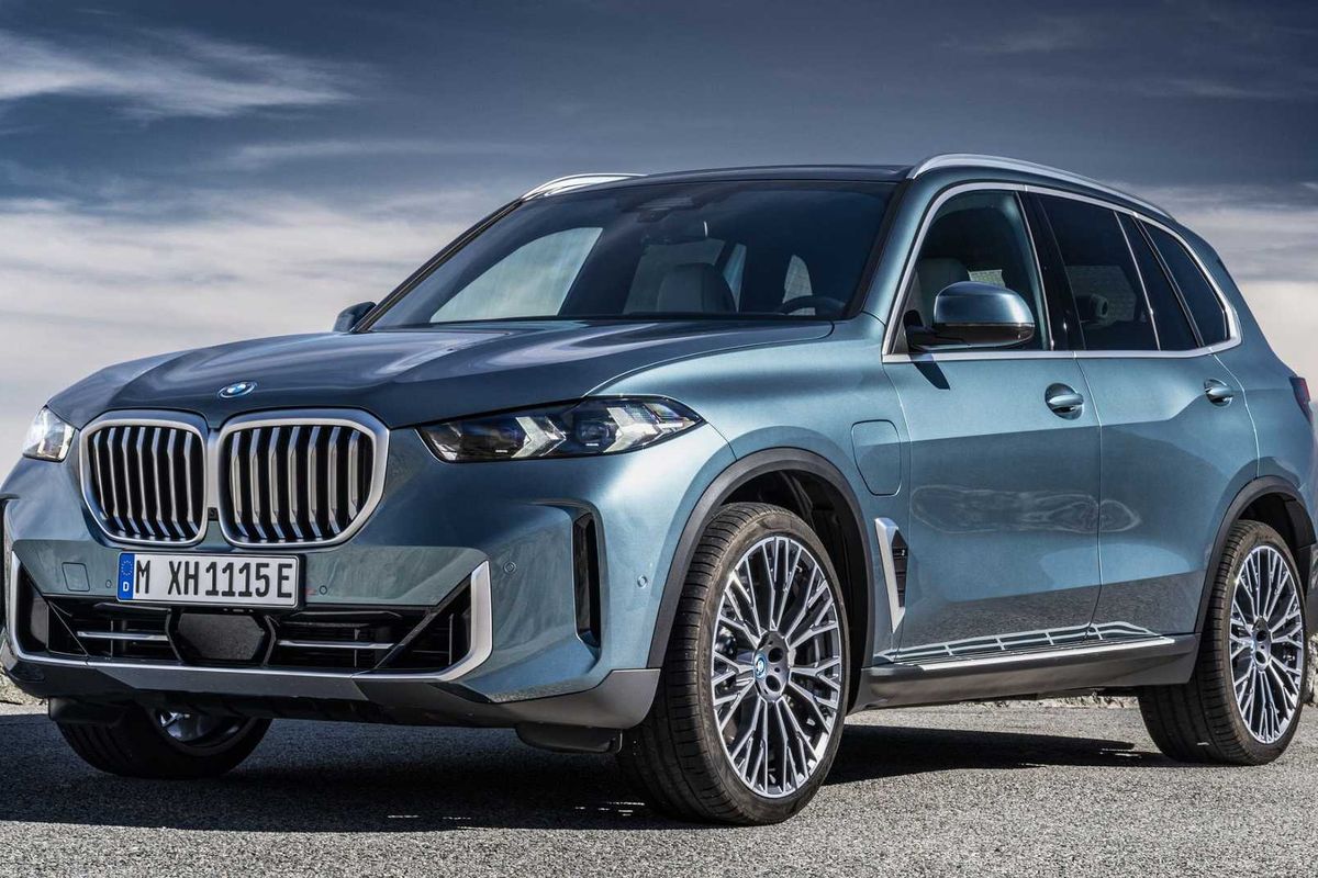 BMW X5, Alphard, Land Cruiser, Koleksi Mobil Bupati Pati Sudewo, Punya BMW hingga Alphard