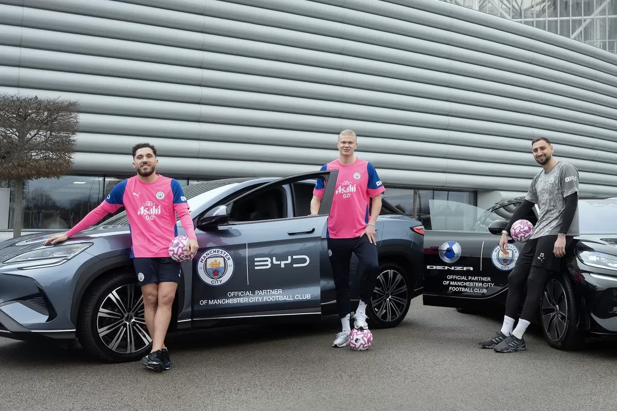 Denza, Manchester City, BYD dan Denza Jadi Kendaraan Resmi Tim Sepakbola Manchester City