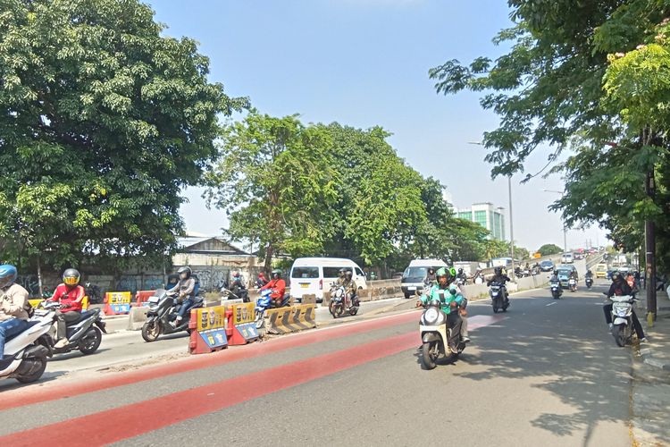 kecelakaan lalu lintas, Polda Metro Jaya, cuaca ekstrem, Kerusakan jalan, Jakarta Hadapi Kerusakan Jalan Akibat Cuaca Ekstrem