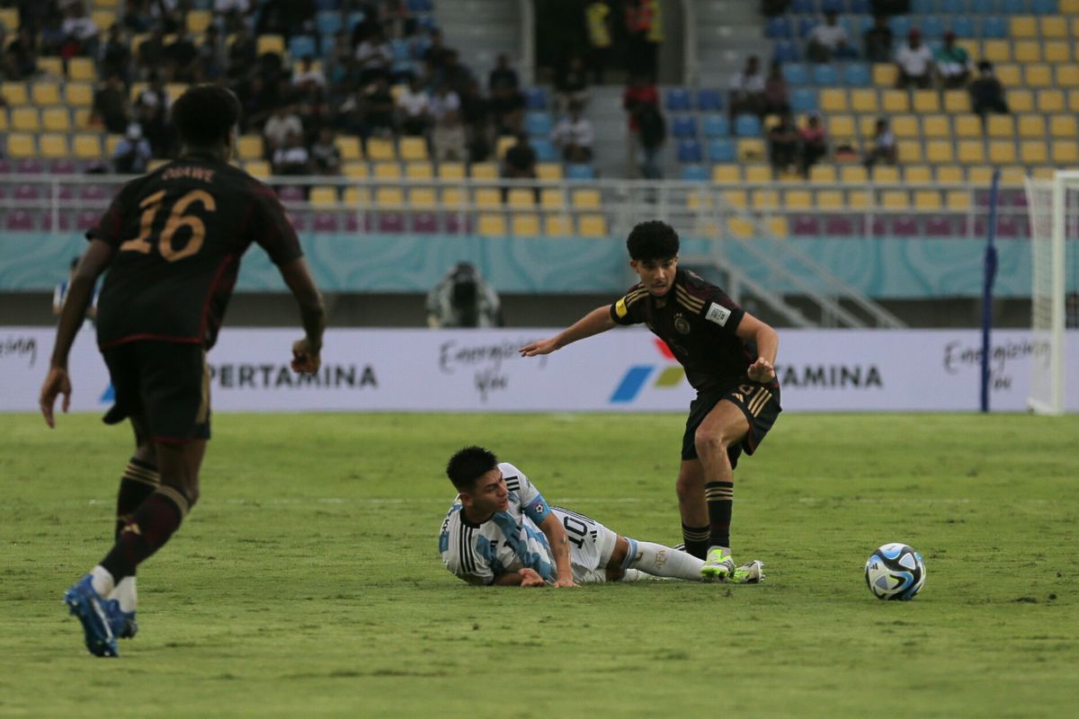 Jerman, Burkina Faso, Uganda, Asia, Jepang, jerman, Piala Dunia U17 2025, 16 besar piala dunia u17 2025, hasil lengkap babak 32 besar, 32 besar piala dunia u17, Hasil Lengkap Piala Dunia U17 2025: Jerman Terdepak, 3 Wakil Asia ke 16 Besar