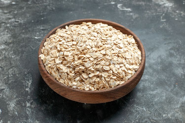 5 Makanan untuk Bantu Turunkan Berat Badan, Sehat dan Mengenyangkan, 1. Yogurt yunani, 2. Ubi jalar, 3. Buah beri, 4. Alpukat, 6. Sayuran