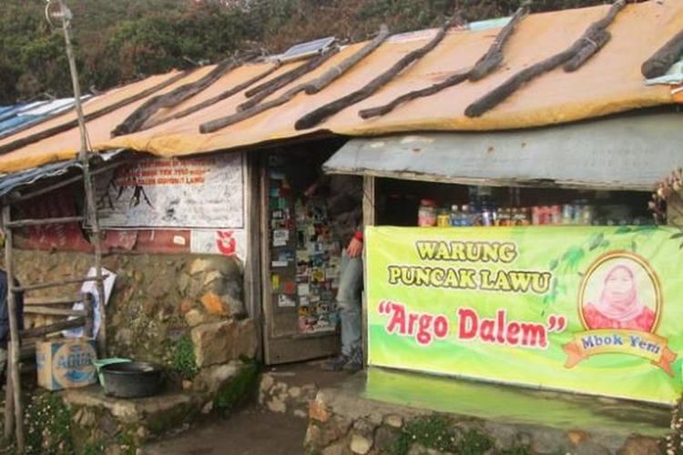 Mbok Yem, Mbok Yem Gunung Lawu, mbok yem meninggal dunia, pecel mbok yem gunung lawu, warung mbok yem di ketinggian berapa, nasi pecel warung mbok yem, Mengenal Warung Mbok Yem di Gunung Lawu, Dirindukan Pendaki