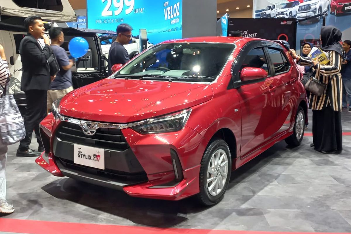 rute alternatif, Istana Negara, Otomotif Indonesia, Insentif Mobil Listrik Berakhir, Merek Mobil Baru, Pemutihan Pajak Kendaraan, Merek Mobil Baru 2026, Demo Lanjutan di Istana