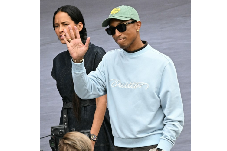 Dior, Rihanna, Robert Pattinson, Pharell, Daniel Craig, Sabrina Carpenter, Mingyu Seventeen, Jonathan Anderson, Apo Nattawin, jonathan anderson dior, pharell, mingyu dior, mile phakphum, Gaya 8 Artis di Dior Men Paris Fashion Week, Robert Pattinson hingga Mingyu, 1. Rihanna, 2. Pharell Williams, 3. Mingyu, 4. Daniel Craig, 5. Mile Phakphum, 6. Robert Pattinson, 7. Sabrina Carpenter, 8. Apo Nattawin