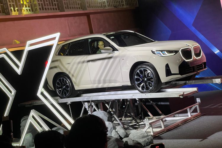 sedan, The New BMW x3, the new bmw 2 series gran coupe, BMW Luncurkan 2 Mobil Baru, All New X3 dan New 2 Series Gran Coupe