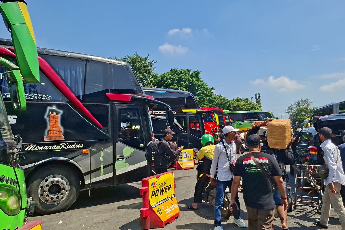 pungli, pemudik, mudik, Jakarta Buka Pos Aduan Pungli Bagi Pemudik di Terminal