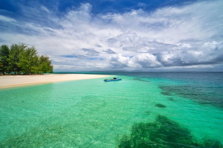 Desa Wisata, kampung nelayan, Wisatawan, mangrove, Perang Dunia II, wellness tourism, konservasi, wisatawan, desa wisata, destinasi wisata, Menemukan Keseimbangan Hidup di Morotai, Ketika Laut Jadi Guru dan Masyarakat Jadi Sahabat