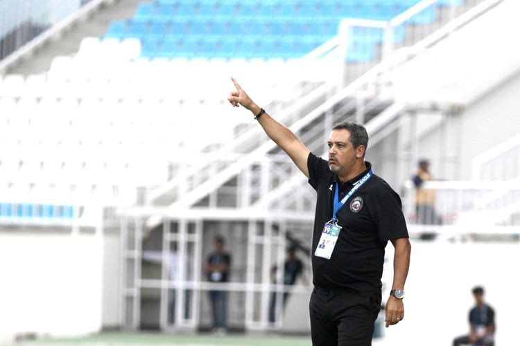 Arema FC, Semen Padang, Super League 2025-2026, Marcos Santos, Arema FC vs Semen Padang, Arema FC Vs Semen Padang, Siasat Singo Edan Redam Senjata Lawan