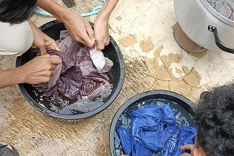batik, Seniman Wastra Beri Tips Merawat Batik agar Kain Awet Puluhan Tahun