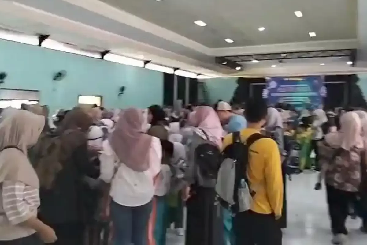 Olimpiade Matematika, Bojonegara, olimpiade matematika bojonegoro, olimpiade matematika di bojonegoro, olimpiade matematika Bojonegoro ricuh, Duduk Perkara Ricuhnya Olimpiade Matematika di Bojonegoro, Berawal dari Orangtua yang Protes
