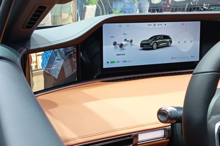 teknologi mobil, Stelato S9T, Guangzhou International Automobile Exhibition, kabin mewah, Pandangan Pertama Stelato S9T: Wagon Canggih BAIC dan Huawei