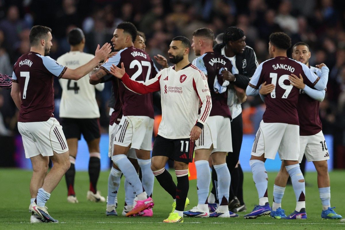 Aston Villa, Liverpool, Arne Slot, Jamie Carragher Kritik Liverpool: Terlalu Banyak Pemain Lemah...