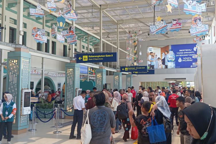 Stasiun Gambir, Stasiun Pasar Senen, Demo DPR, Stasiun Gambir dan Pasarsenen Buka 30 Agustus 2025