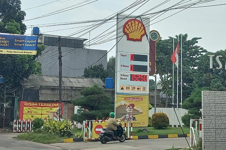 Shell Super tersedia, SPBU Shell, Kelangkaan BBM, BBM RON 92, kelangkaan BBM, Spbu shell, BBM Shell Super Sudah Tersedia, namun V-Power Masih Langka