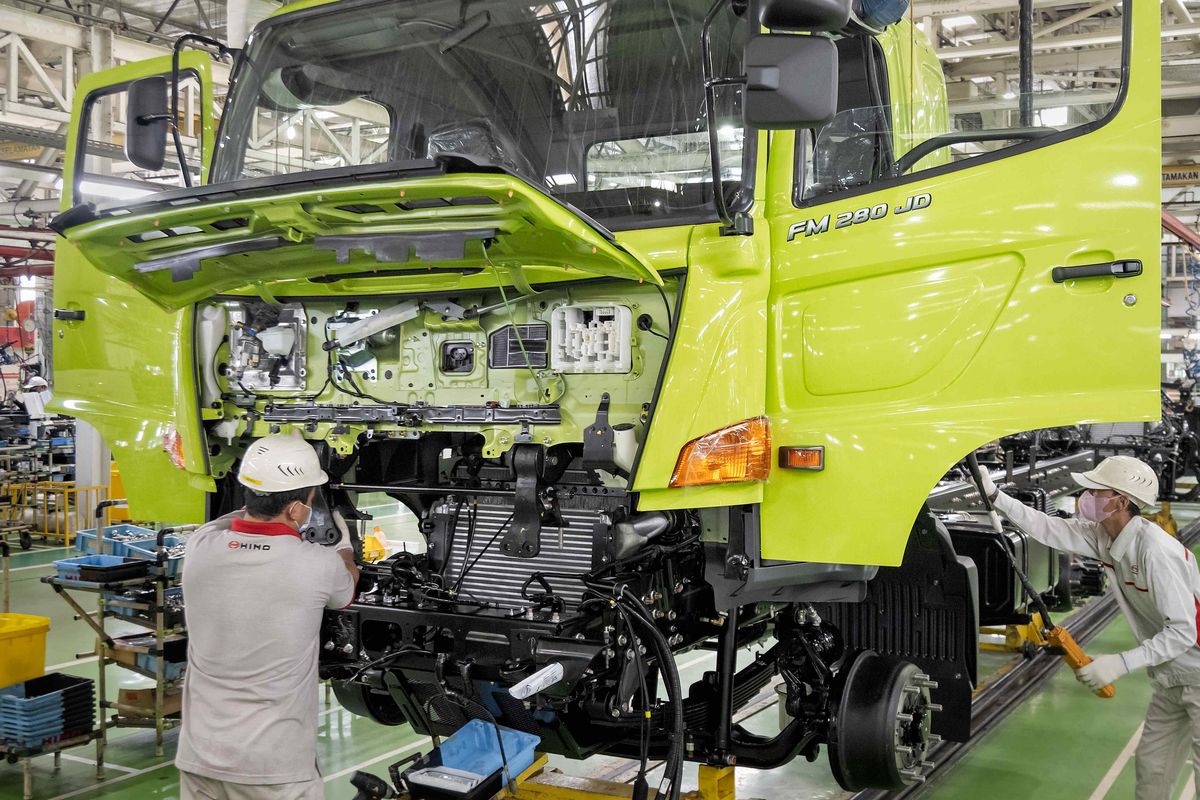 Hino, ekosistem, industri, TKDN, pabrik, keselamatan, Eksistensi 4 Dekade Hino dari Hulu ke Hilir di Indonesia