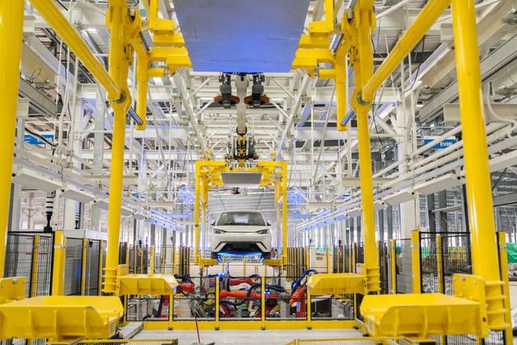 pajak kendaraan listrik, pabrik BYD, opsen, Tito Karnavian, Mitos atau Fakta, Mobil Diesel Modern, Biosolar, Toyota Veloz, Pajak Kendaraan Listrik, Opsen Pajak