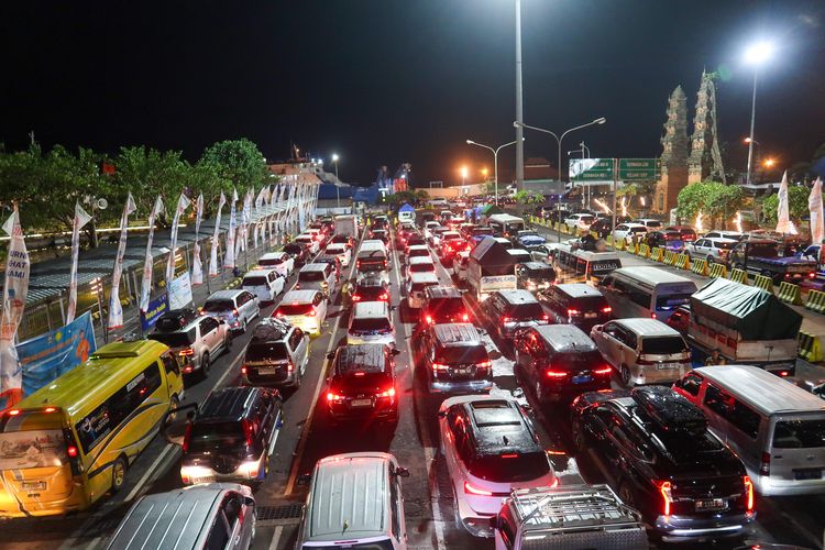 Gilimanuk, Kementerian Perhubungan, mudik, Strategi Kemenhub Atasi Kemacetan Parah di Gilimanuk