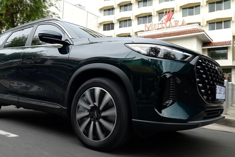 Chery TIGGO 8 CSH, Kenaikan Harga BBM Mengintai, Mobil Hybrid Jadi Alternatif?