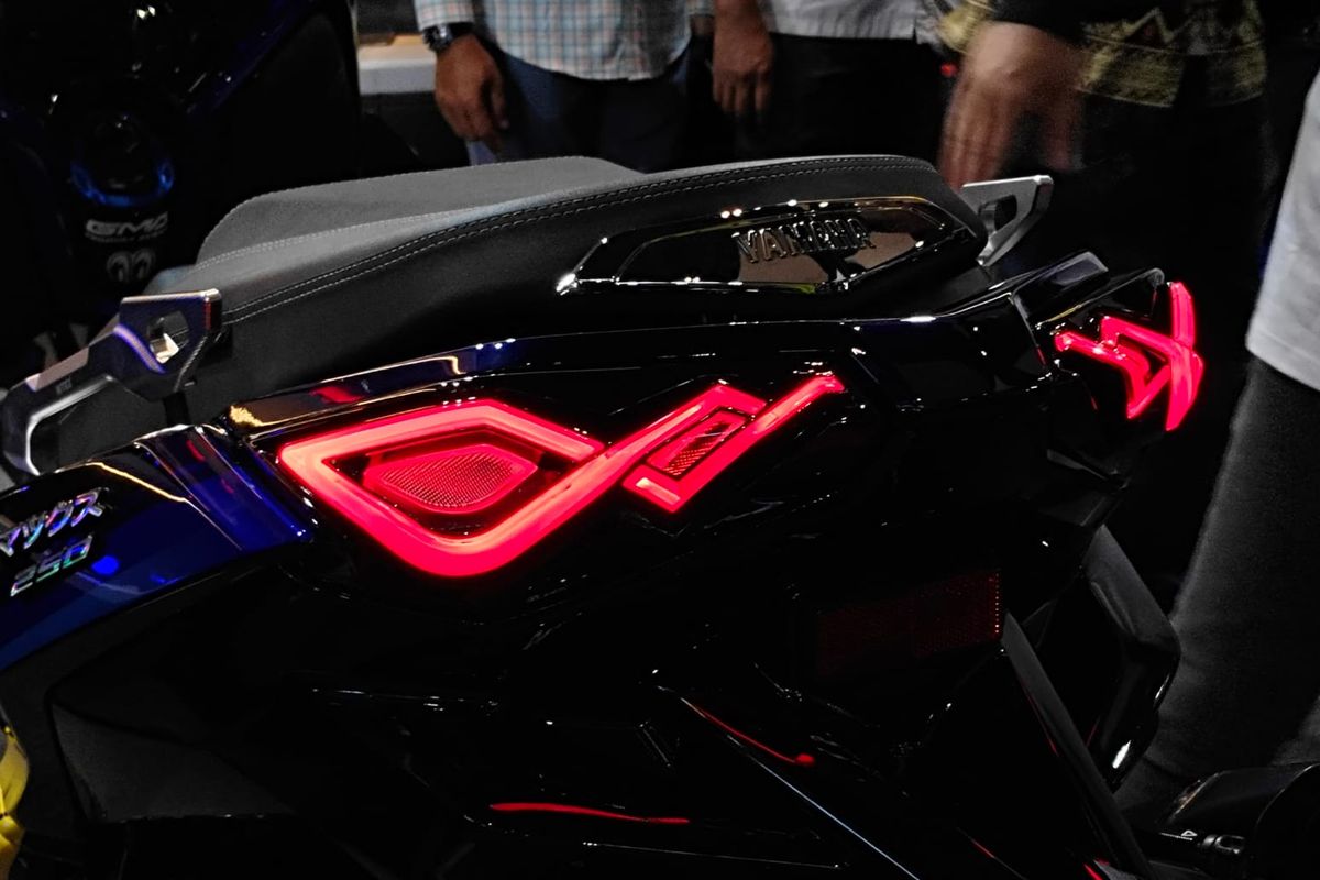Lampu rem, Yamaha, Xmax, pameran otomotif, lampu rem, xmax, yamaha, lampu belakang, IMHAX 2025, Desain 3D dan LED Modern, Tren Baru Modifikasi Lampu Belakang