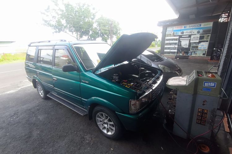 AC mobil, tips perawatan mobil, perbaikan ac, ac mobil, kerusakan akibat banjir, Perbaikan AC Mobil Pasca-Banjir: Apa yang Perlu Diketahui