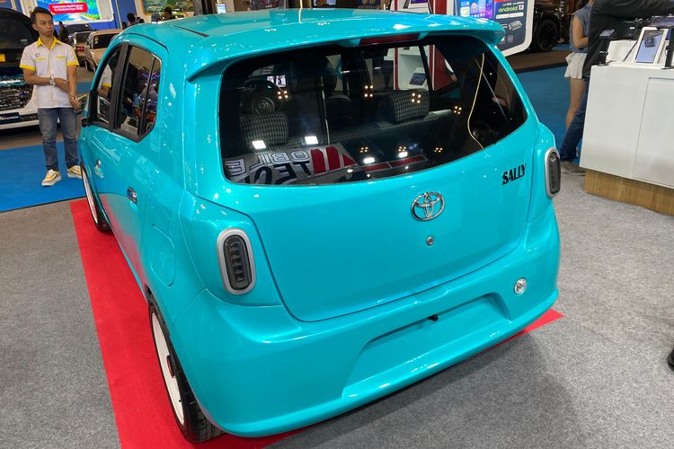 modifikasi, Modifikasi mobil, mobil, Agya, Toyota Agya, Toyota Agya Lawas Tampil Canggih dan Futuristis