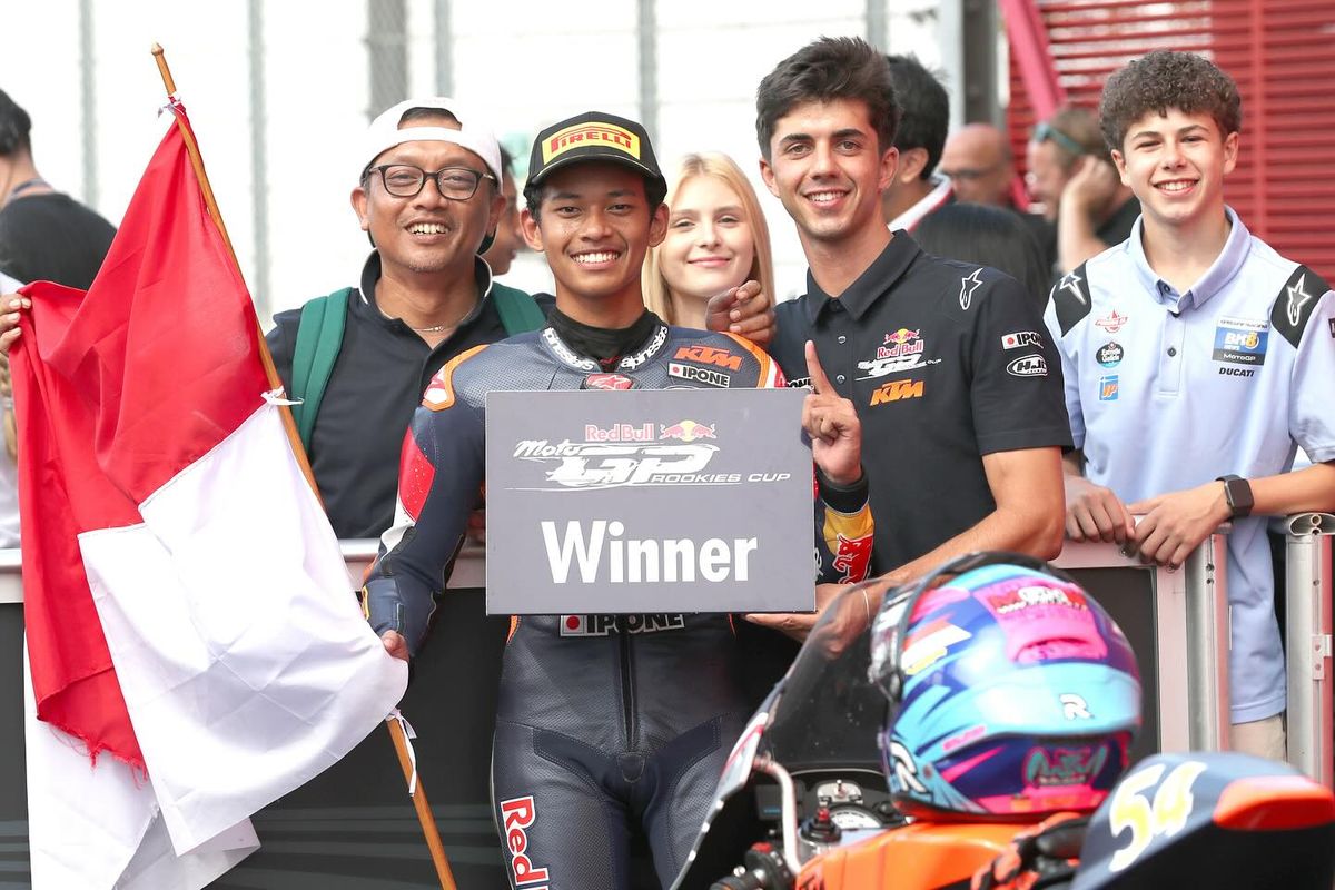 Veda Ega Pratama, pebalap, AHRS, Pebalap, Kiandra Ramadhipa, sekolah formal, Astra Honda Motor, astra honda motor, Astra Honda Racing School, pebalap AHRT, kiandra ramadhipa, Ini Rahasia Pebalap Veda Ega Bisa Lancar Bahasa Inggris