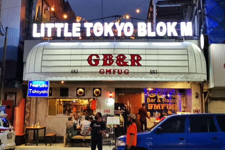 kuliner Jakarta, 7 Rekomendasi Wisata dan Kuliner di Sekitar Stasiun MRT, Apa Saja?, 1. Hutan Kota GBK (Stasiun MRT Istora Mandiri), 2. Blok M (Stasiun MRT Blok M), 3. M Bloc Space (Stasiun MRT Blok M), 4. Little Tokyo Blok M (Stasiun MRT Blok M), 5. Urban Forest Cipete (Stasiun MRT Cipete Raya), 6. Museum Basoeki Abdullah (Stasiun MRT Fatmawati), 7. JPO Phinisi (Stasiun MRT Bendungan Hilir), 8. Skydeck Bundaran HI (Stasiun MRT Bundaran HI)