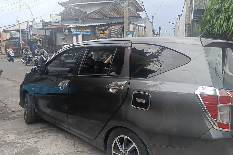 mobil bekas taksi, Bluebird, Mobil bekas taksi, standar pemeriksaan, perawatan kendaraan, bluebird, Klaim Keunggulan Mobil Bekas Taksi Bluebird Dibandingkan Taksi Online