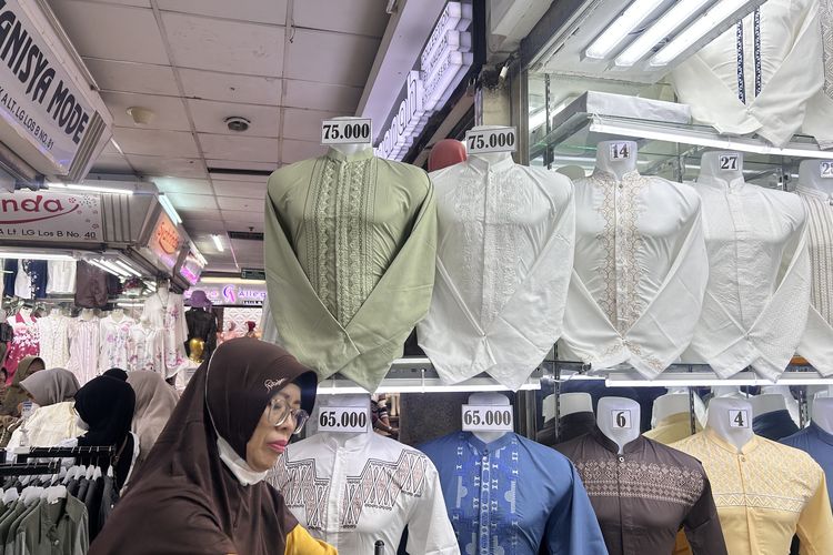 10 Rekomendasi Toko Busana Muslim Murah di Tanah Abang, 1. Pop Star Starla, 2. Mileea.id, 3. Amanah Collection, 4. Kintamani, 5. Eunique Boutique, 6. Lancar Fashion, 7. Su’Nie by Niche, 8. Zhifara Muslim Wear, 9. Attin Collection, 10. Sonia Moeslim