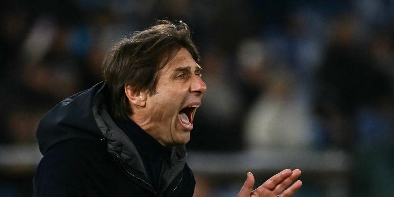 Italia, Antonio Conte, Napoli, Aurelio De Laurentiis, FIGC, Thiago Motta, Serie A, Antonio Conte Dikaitkan dengan Timnas Italia, Thiago Motta Masuk Radar Napoli