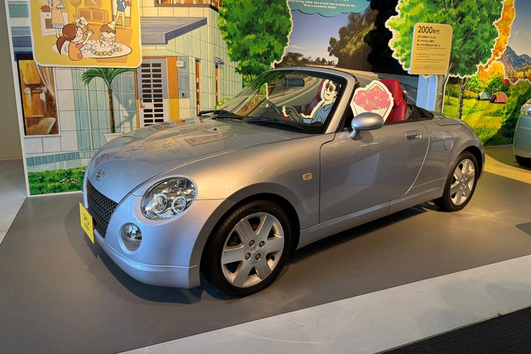 hybrid, jepang, Daihatsu, mesin diesel, LCGC, copen, Mirai, Midget x, Napak Tilas Perjalanan 100 Tahun Daihatsu di Humobility World, Era Mobil Rakyat Jepang, Era Modern dan Inovasi Hijau, Evolusi Teknologi dan Masa Depan Daihatsu, Monozukuri dan Kotozukuri: Filosofi Abadi Daihatsu