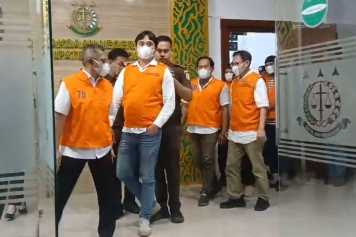 korupsi dana desa, Korupsi Pajak Desa, kejari kabupaten cirebon, kajari kabupaten cirebon, Tenaga Pendamping Kelabui Pengurus Desa: Bukti Pajak Palsu hingga Cashback, Negara Rugi Hampir Rp 3 Miliar