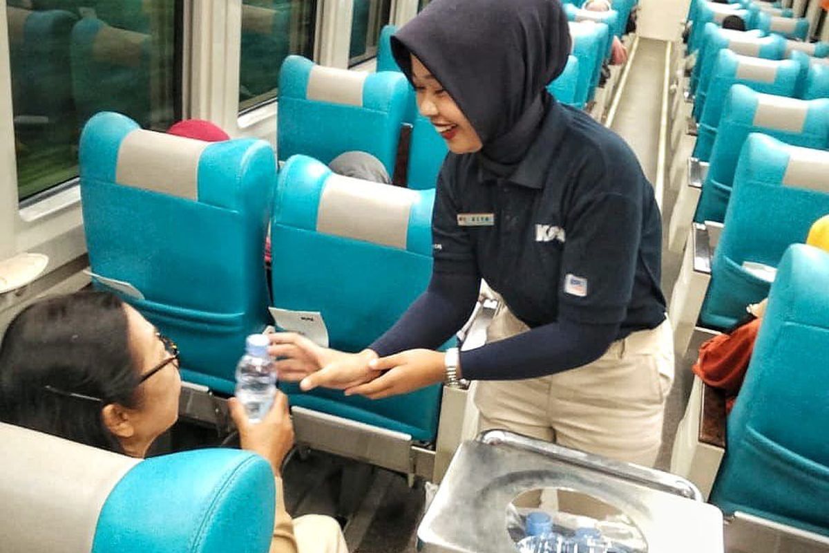 ka argo anggrek, KA Argo Anggrek anjlok, kecelakaan KA Argo Anggrek, kompensasi insiden KA Argo Anggrek, kompensasi penumpang kereta api yang terlambat, KAI Beri Kompensasi Refund Tiket Bagi Penumpang KA yang Mengalami Keterlambatan