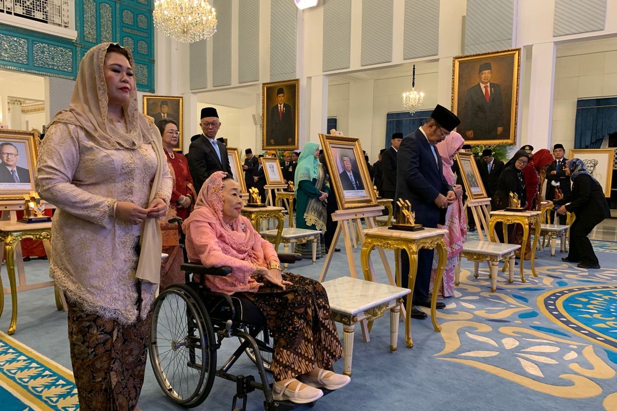 Gus Dur, Pahlawan Nasional, Soeharto, pahlawan nasional, Putri Gus Dur Bantah Kehadiran Keluarganya di Istana karena Setuju Soeharto Jadi Pahlawan