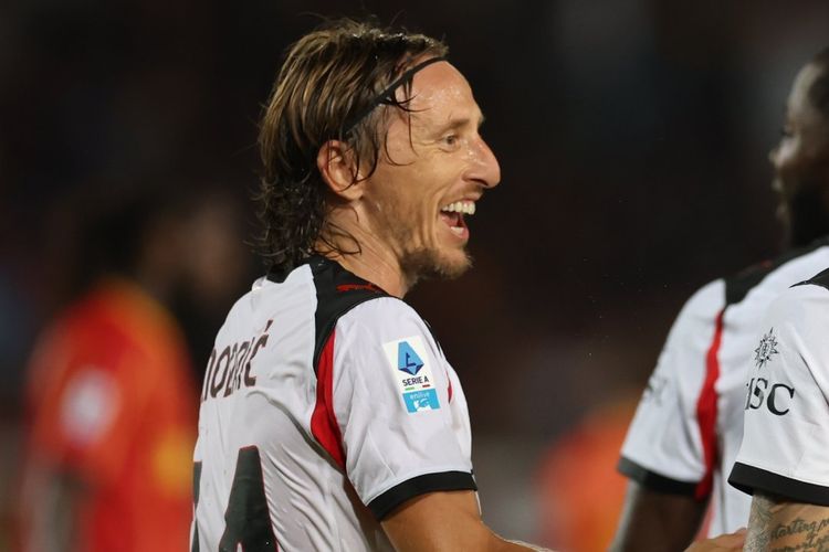 AS Roma, AC Milan, Liga Italia, Luka Modric, Tripoin AC Milan Buyar, Modric Nilai Roma Tak Bisa Cetak Gol Tanpa Penalti