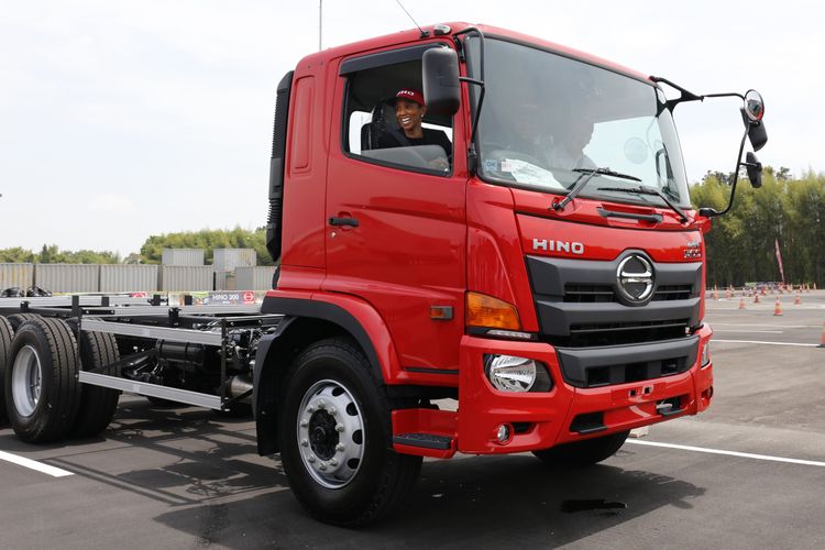 hino, logistik, Pengendara, keselamatan, Perkuat Budaya Keselamatan Jalan, Hino Latih Pengemudi Nestle
