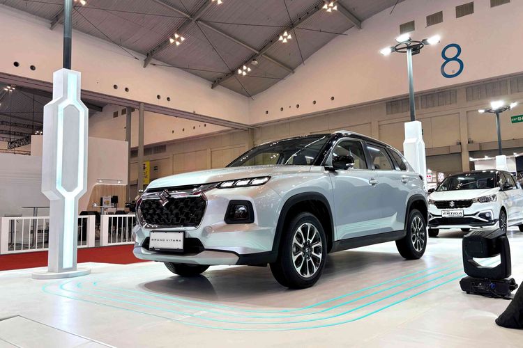 Suzuki, penjualan Suzuki, Fronx, Suzuki Fronx, Fronx Jadi Mobil Terlaris Suzuki pada November 2025