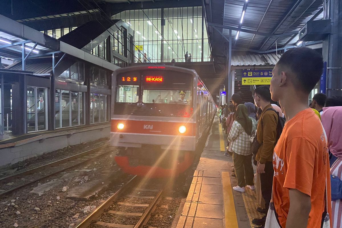 jadwal krl tangerang duri 2025, jadwal krl tangerang duri terbaru, jadwal krl tangerang duri terakhir, jadwal krl tangerang duri, jadwal kereta tangerang duri 2025, jadwal kereta tangerang duri 2025 terbaru, Jadwal KRL Tangerang-Duri Hari Ini, sampai 22.37 WIB