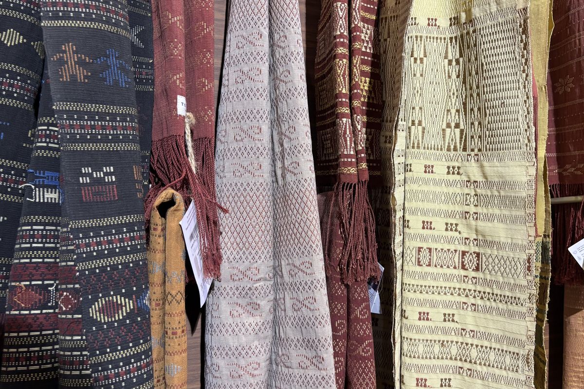 penenun, ulos batak, ulos, kain tradisional, tenun tradisional, wastra batak, Tobatenun Beri Ruang Perempuan sebagai Artisan di Balik Ulos