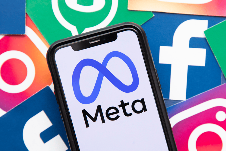 Meta, energi, matahari, antariksa, listrik, Induk Facebook 