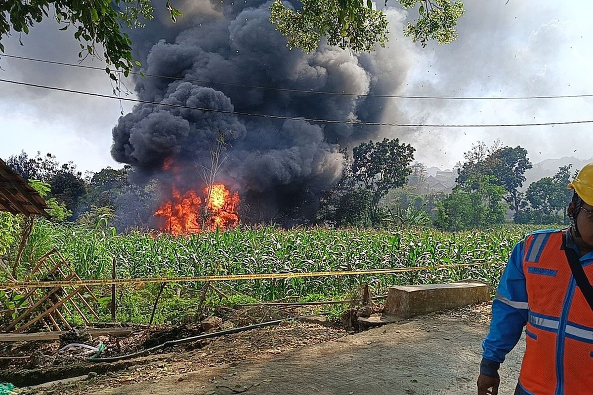 Blora, Sumur minyak di Blora dipasang garis polisi, Sumur minyak di Blora, kebakaran sumur minyak di blora, sumur minyak di blora terbakar, ledakan sumur minyak di blora, Kronologi Kebakaran Sumur Minyak di Blora yang Tewaskan 1 Warga