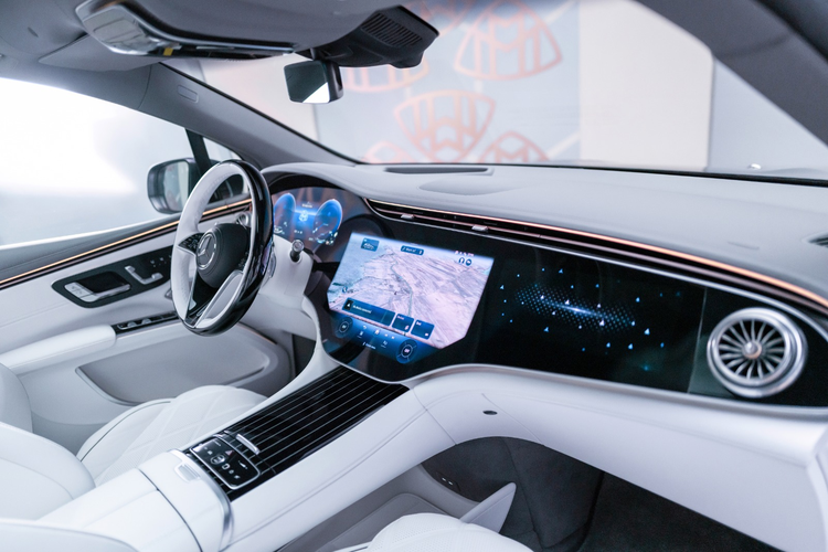 EQS SUV, Mercedes-Benz, Mercedes-Maybach, SUV listrik, mobil listrik, Mercedes-benz, mobil listrik premium, Mercedes-Maybach EQS 680 SUV Meluncur, Harga Tembus Rp 7,65 Miliar