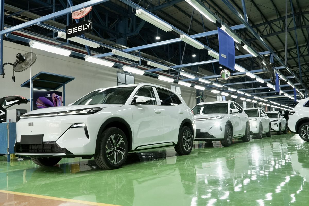 inden, Geely, PHEV, plug-in hybrid electric vehicle, Geely Auto Indonesia, Starray EM-i, Konsumen Geely Starray EM-i Dapat Rp 2 Juta Jika Pengiriman Telat