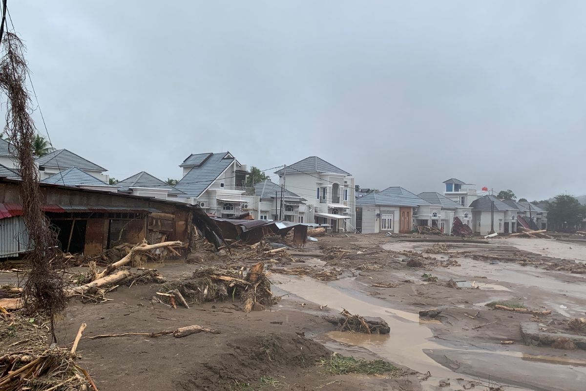SPPG Tanah Sirah, Kota Padang, korban banjir, banjir di Kota Padang, banjir padang, Banjir di Kota Padang, banjir kota padang, Banjir di Kota Padang, Ribuan Porsi MBG Dialihkan untuk Para Korban