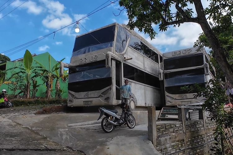 Agra Mas, double decker, Viral Rumah Bentuk Bus di Wonogiri: Terinspirasi dari Agra Mas Double Decker
