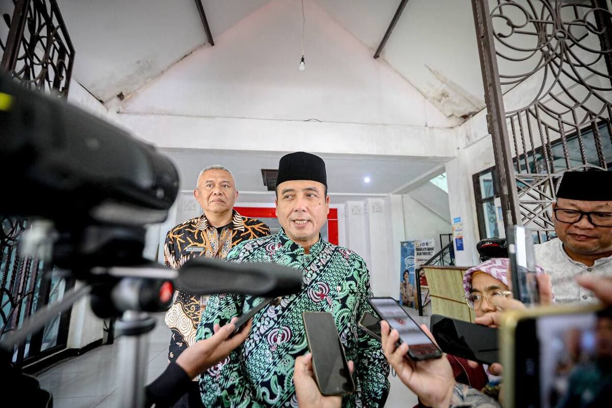 Wakil Wali Kota Bandung, Erwin, Gubernur Jawa Barat, Dedi Mulyadi, kepala sekolah, Pemkot Bandung, pemkot bandung, wakil wali kota Bandung, erwin, larangan study tour, Pemkot Bandung Tetap Izinkan Study Tour SD-SMP, Meski Dedi Mulyadi Ancam Copot Kepala Sekolah