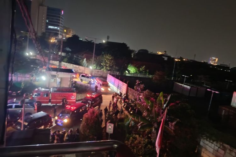 KA Jarak Jauh, Kereta Api Jarak Jauh, Argo Bromo Anggrek, 25 Kereta Jarak Jauh Batal Berangkat, Imbas Kecelakaan KRL dan Argo Bromo Anggrek, KA jarak jauh yang dibatalkan – 27 April 2026, KA Jarak Jauh yang dibatalkan - 28 April 2026, Korban kecelakaan KRL dan Argo Bromo Anggrek, Apakah lintasan KRL sudah kembali beroperasi?