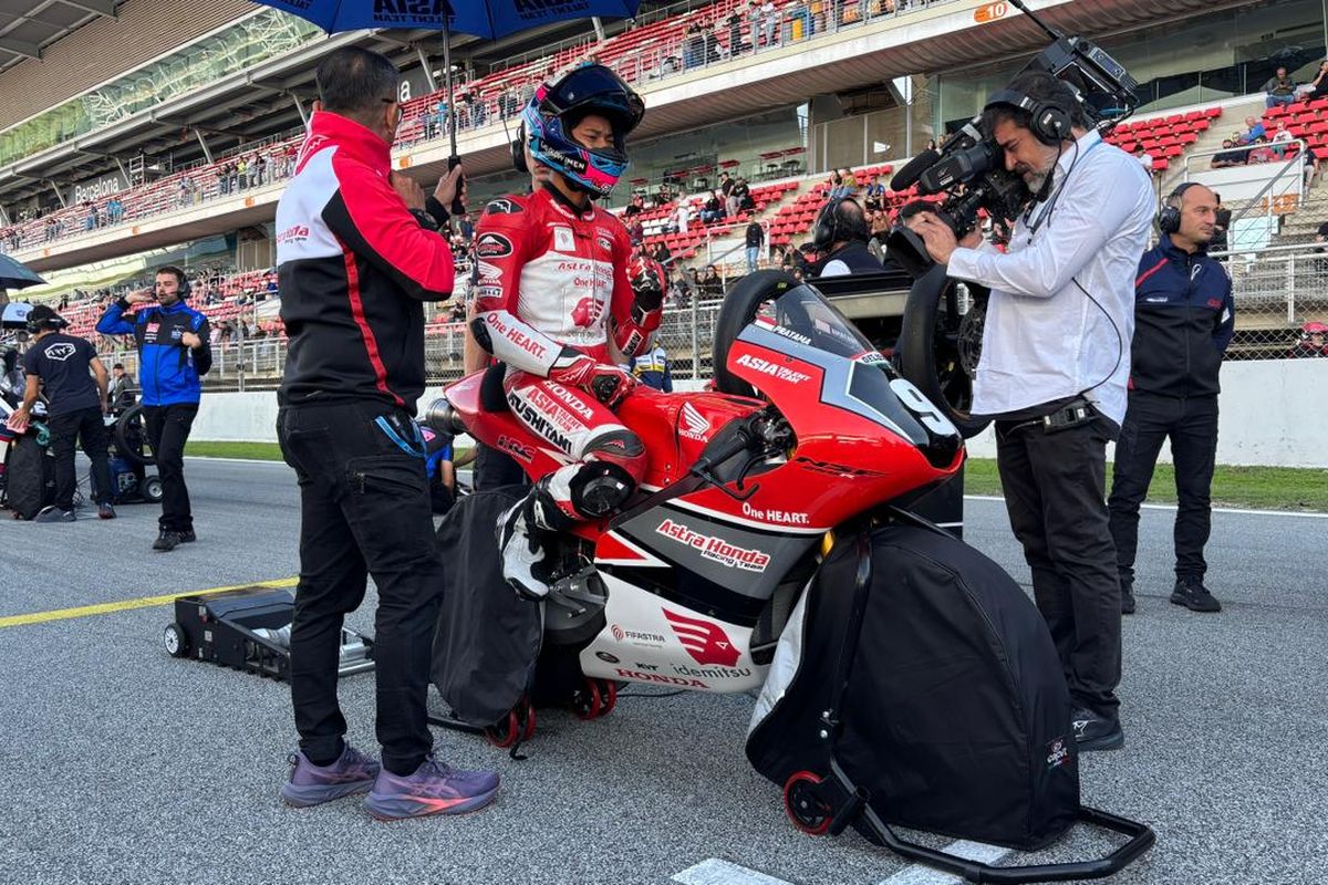 astra honda racing team, Veda Ega Pratama, JuniorGP, Veda Ega Pratama Finish Urutan 8 di JuniorGP Catalunya 2025
