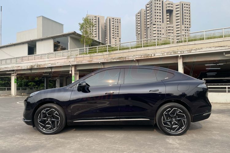 mobil listrik, Aion Hyptec, Arwani Hidayat, keunggulan dan kekurangan, Curhat Kelebihan dan Kekurangan Aion Hyptec, Mobil Listrik Asal China