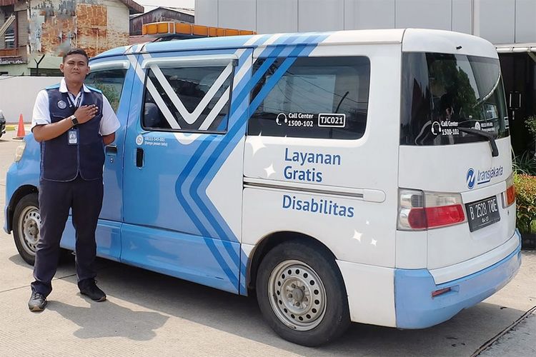 Transjakarta, Respons Transjakarta atas Video Viral Penumpang Disabilitas Terjatuh ke Got